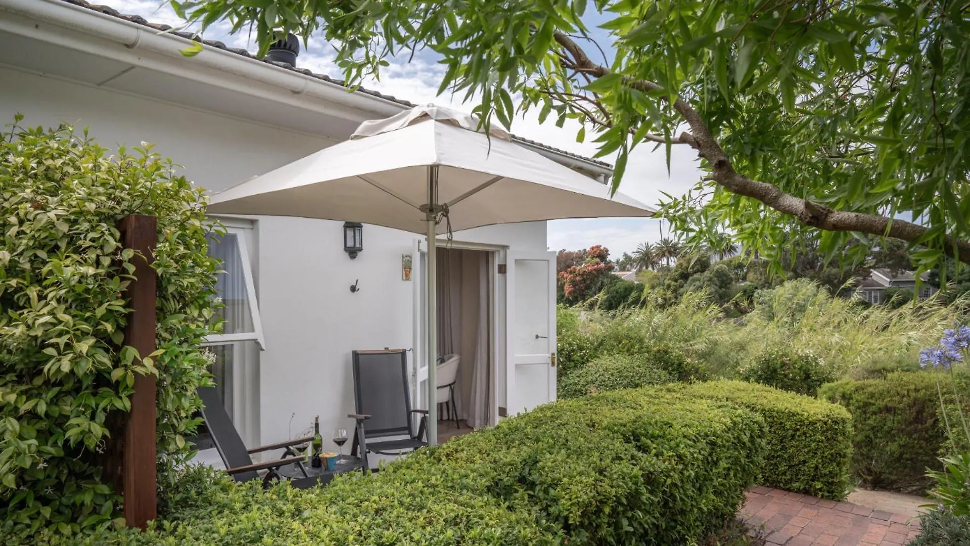 The Dongola Guesthouse Cape Town Guest house
